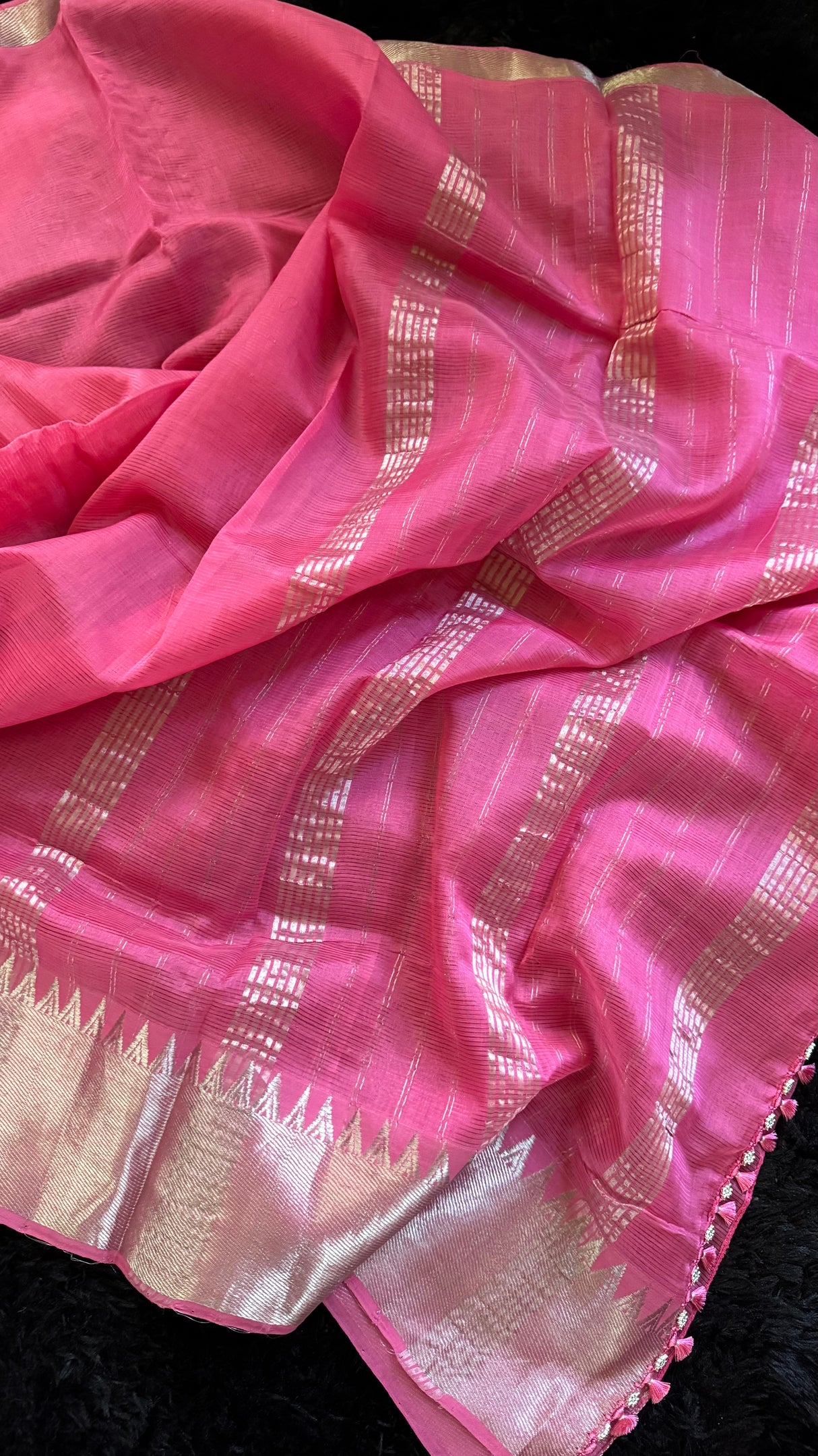 Bubblegum Pink Mangalgiri Pattu
