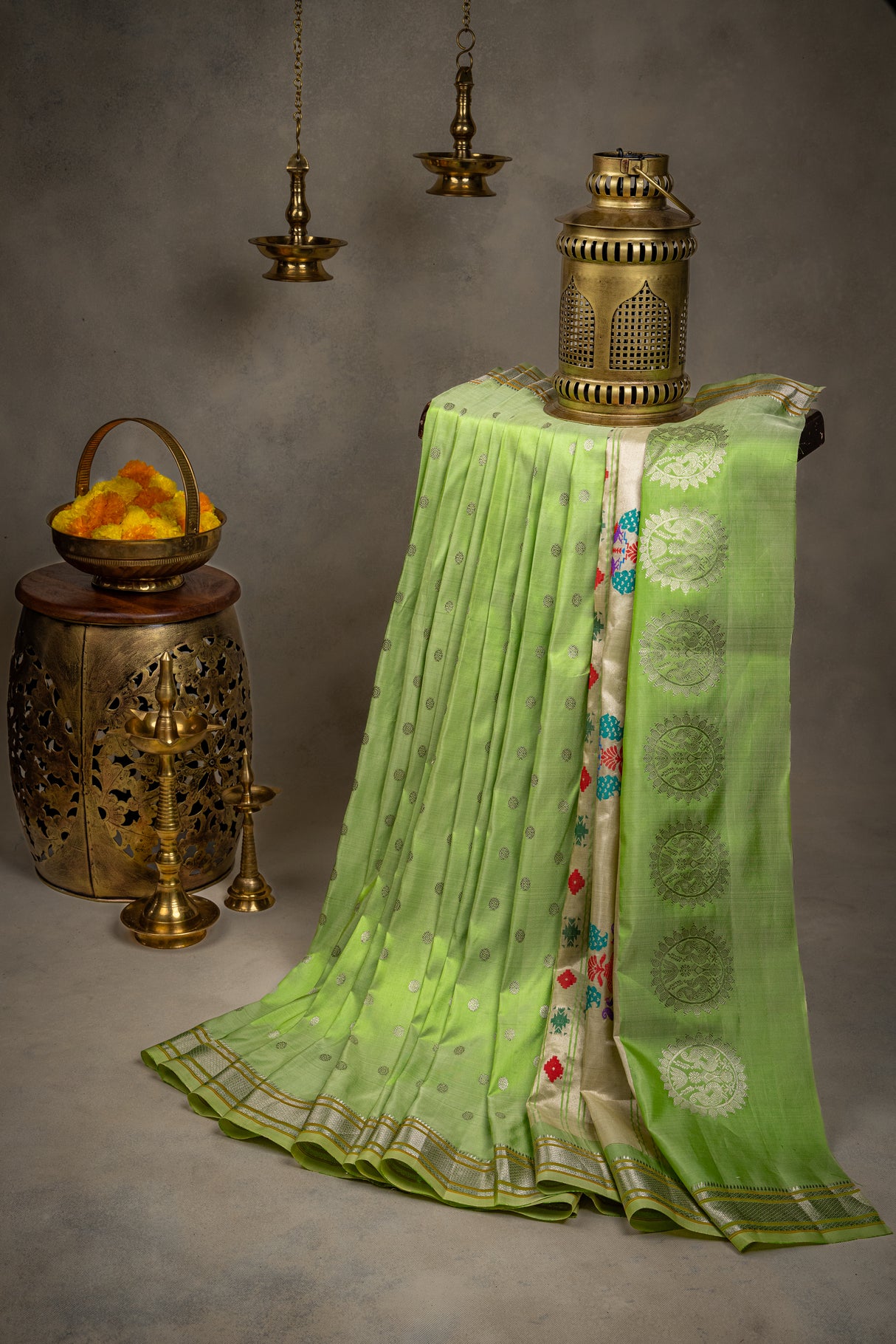 Maharani Kalanjali Pastel shade (pista green) Silver Zari Paithani Handloom Pure Silk