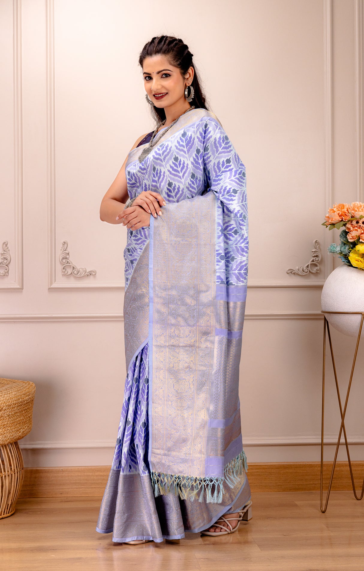 Ikkat Kanchipuram Kusion Handloom Pure Silk with Pre-Stitched Blouse