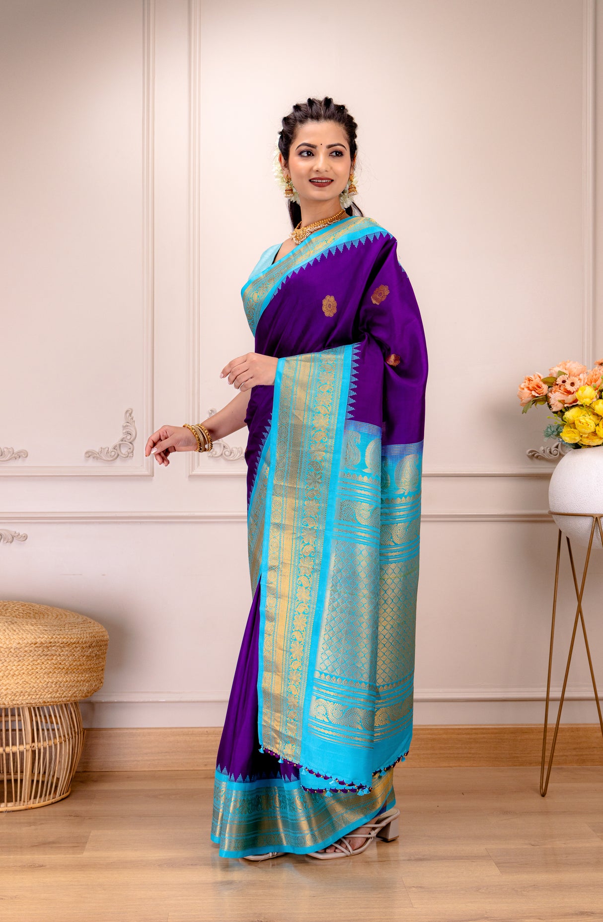 Gadwal Handloom Pure Silk With Pre-Stitched Blouse