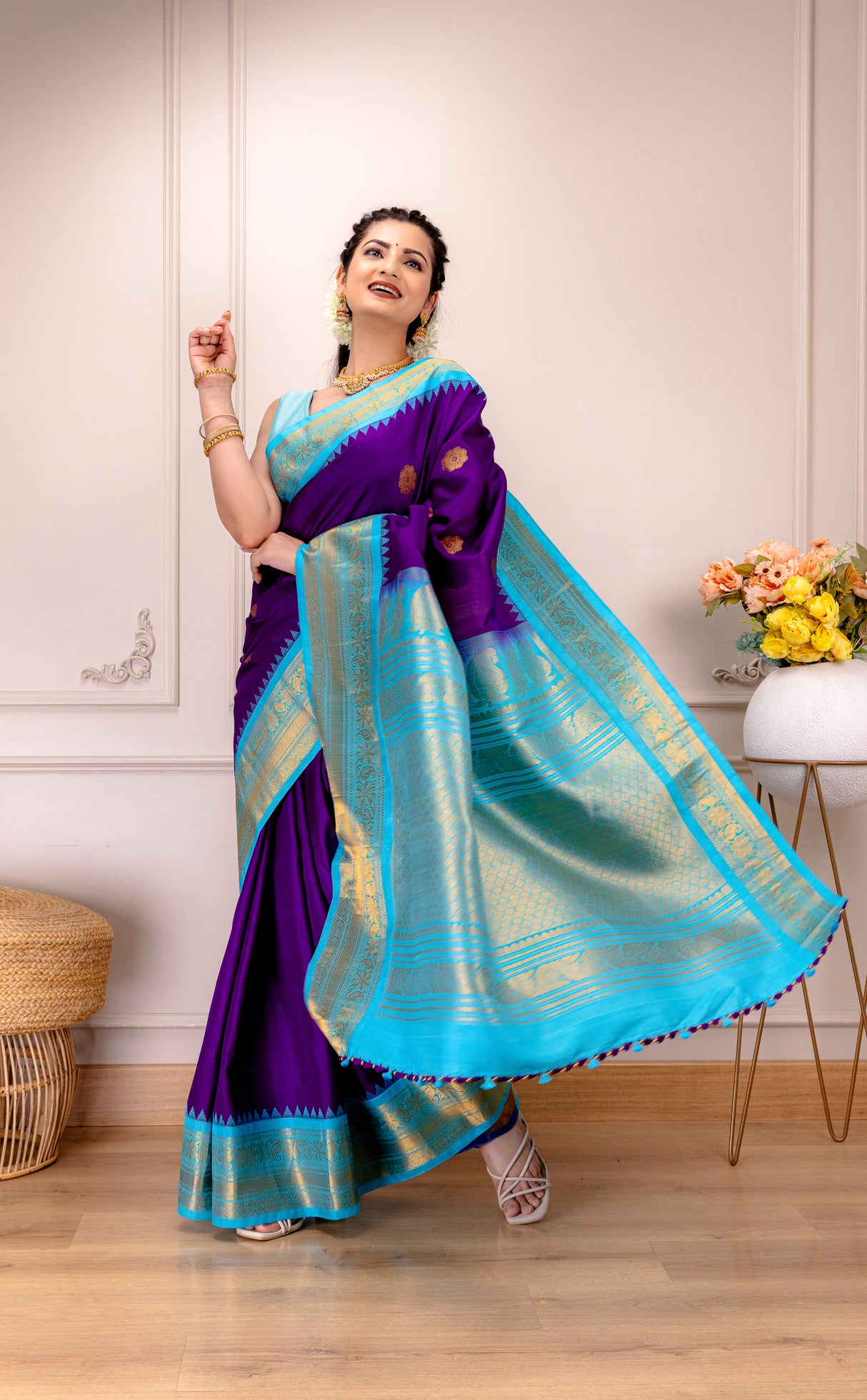 Gadwal Handloom Pure Silk With Pre-Stitched Blouse