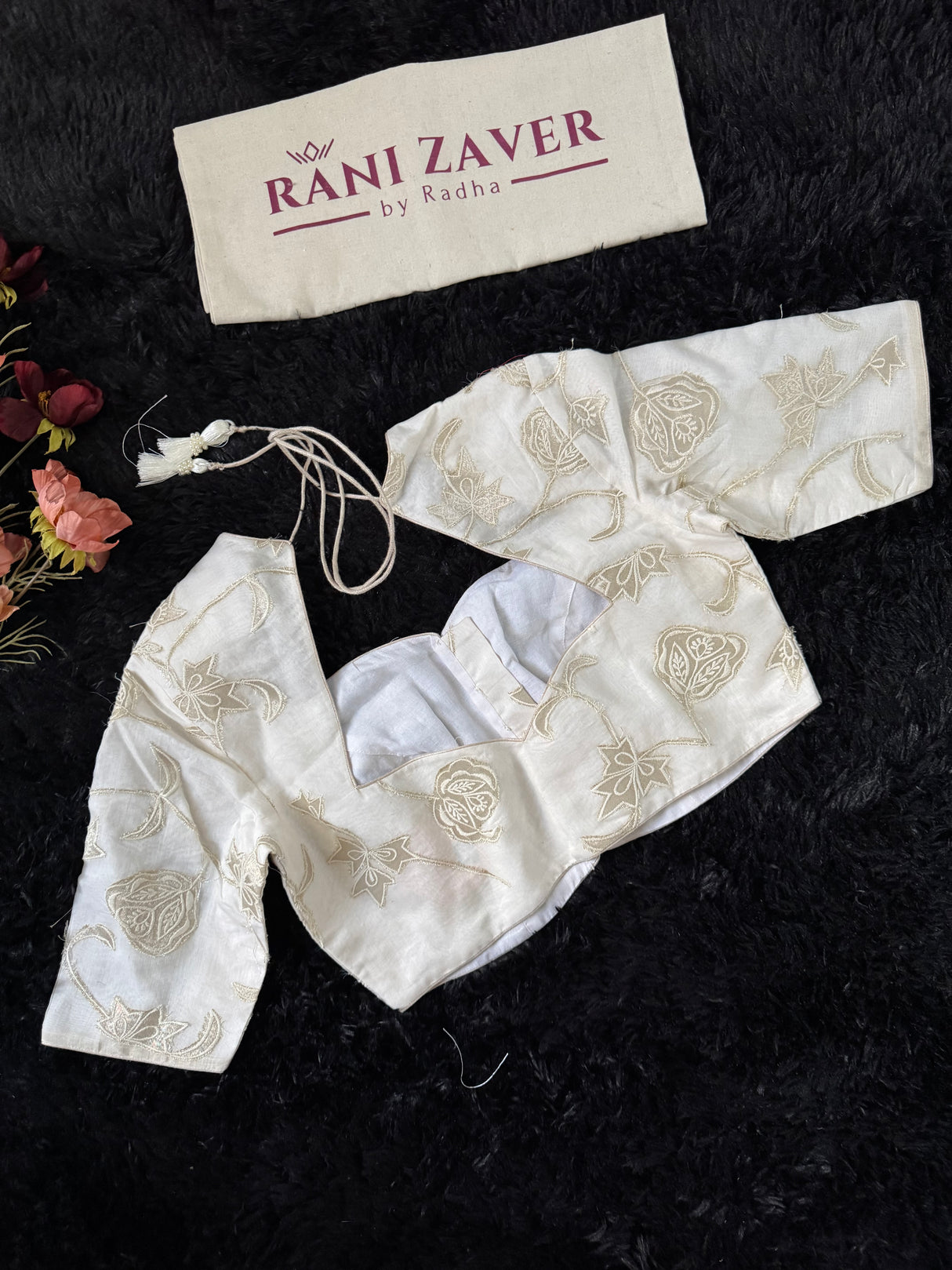 Ivory applique blouse 38