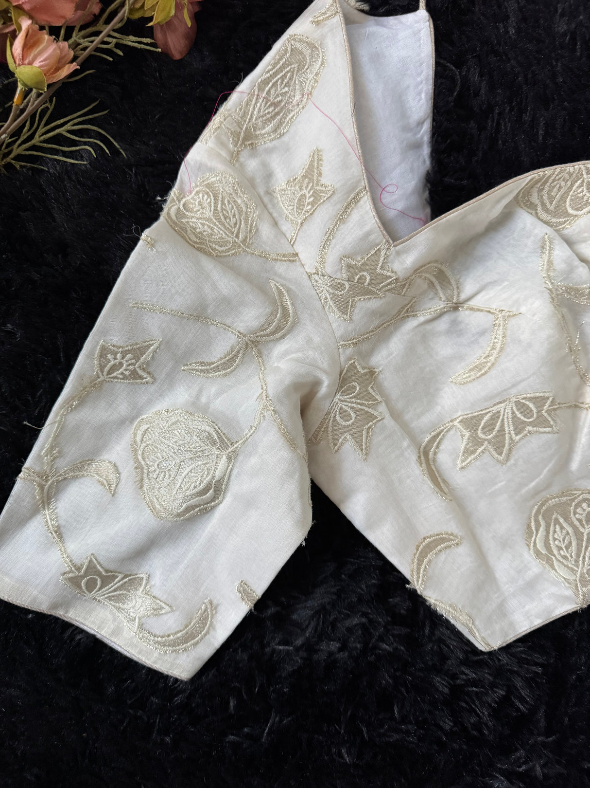 Ivory applique blouse 38