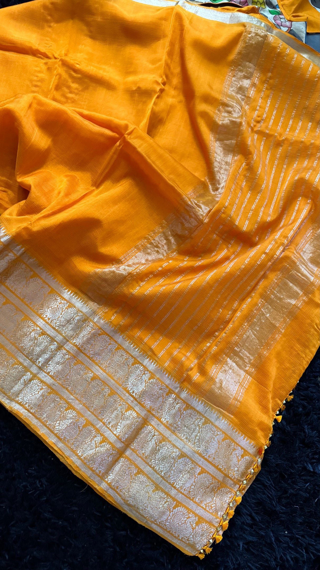 Orange Mangalgiri Pattu