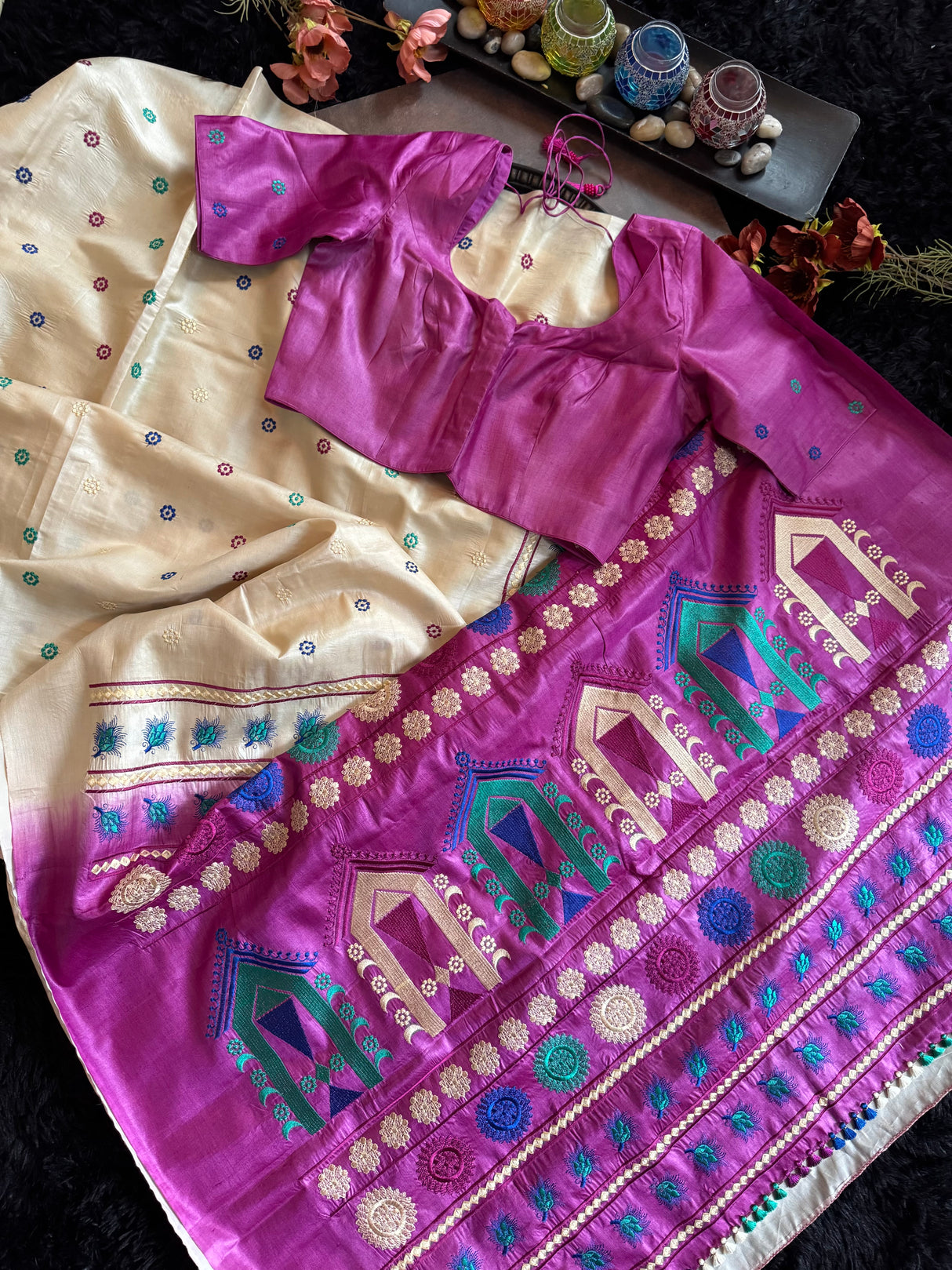 Cream Kosa Tussar Silk With Dolabedi Embroidered Pallu