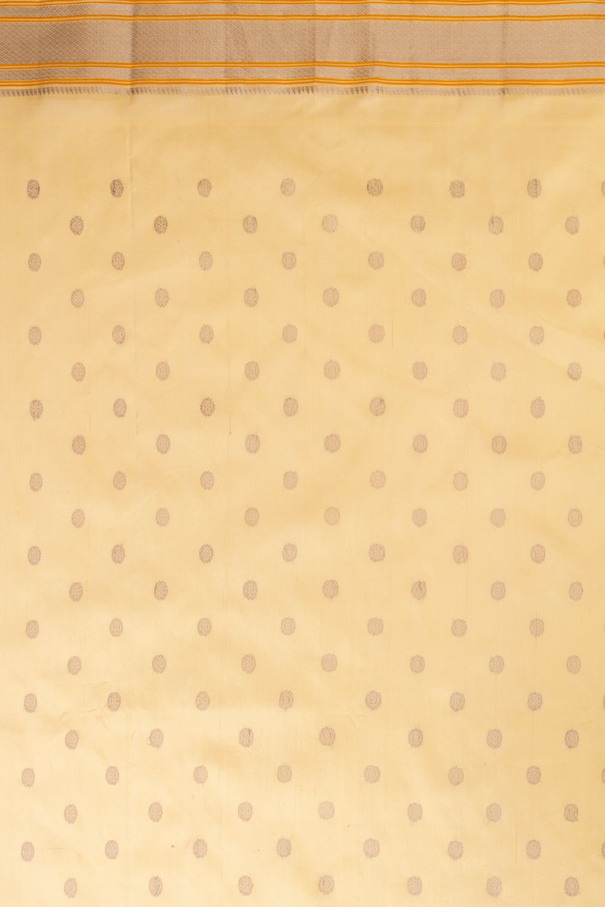 Maharani Kalanjali Pastel shade (custard cream) Silver Zari Paithani Handloom Pure Silk