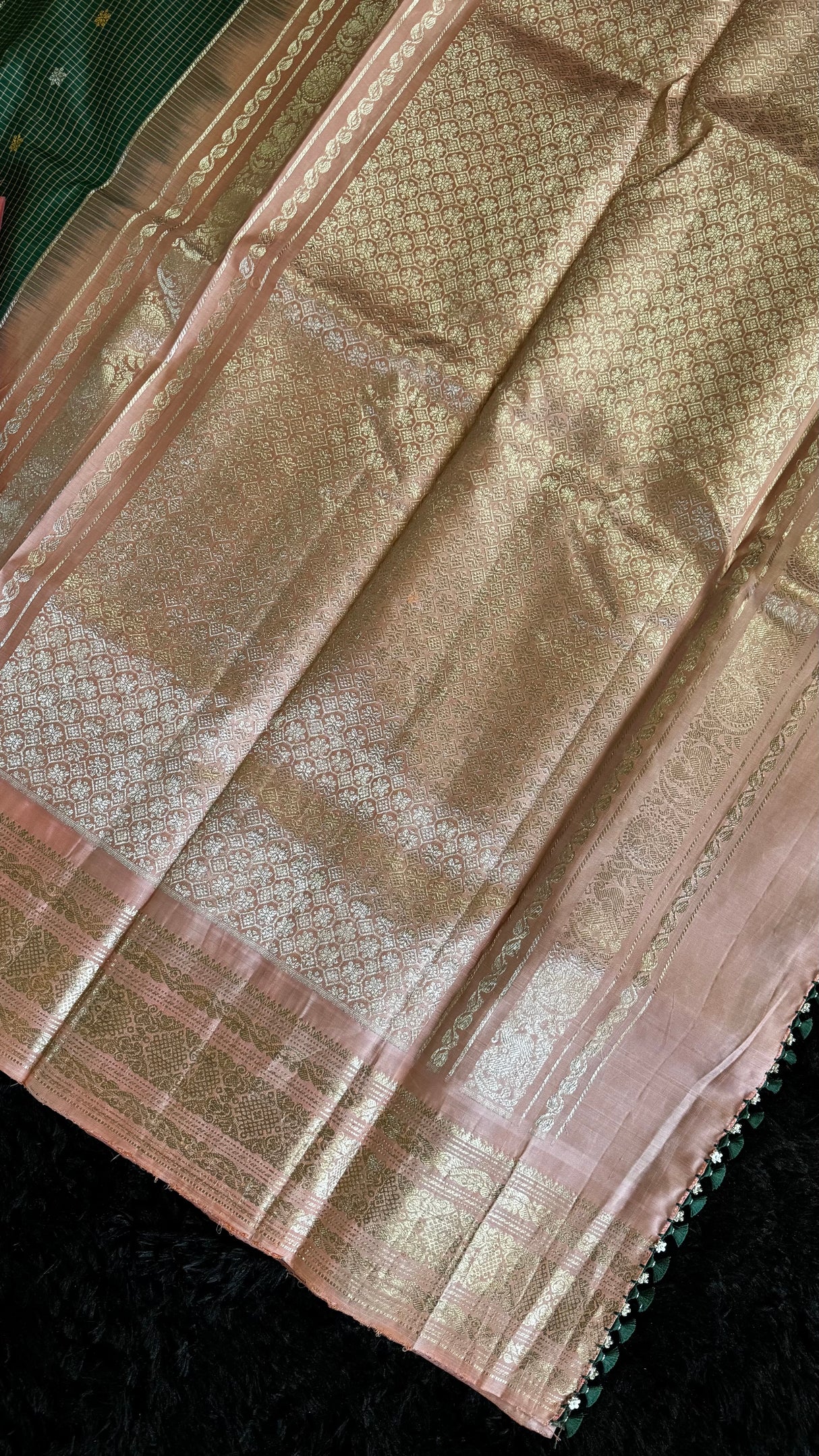 Forest Green/Peachy Pink Tiny Checks Gadwal Handloom Pure Silk