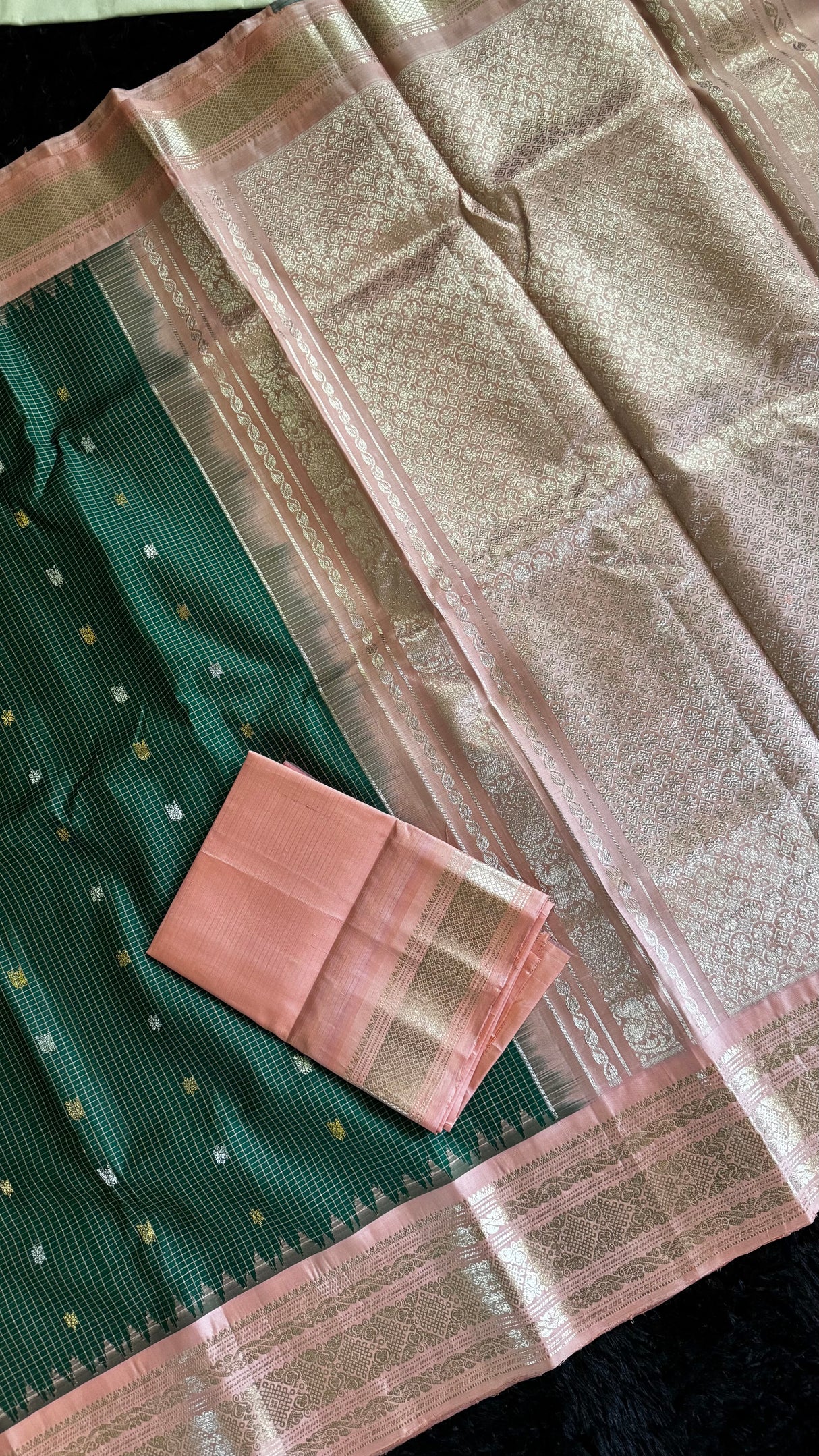 Forest Green/Peachy Pink Tiny Checks Gadwal Handloom Pure Silk