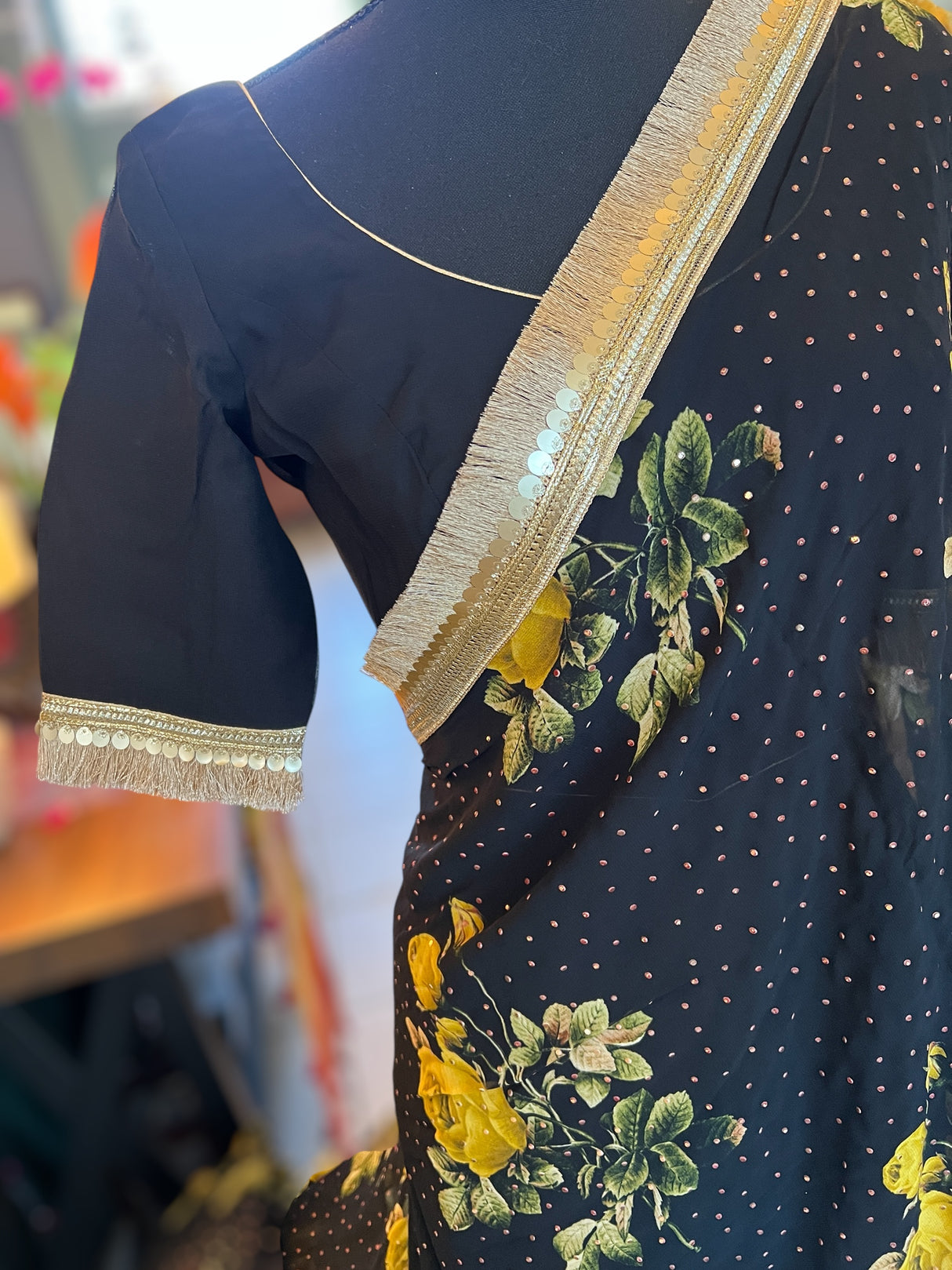 Pure Georgette with Pre-Stitched Blouse