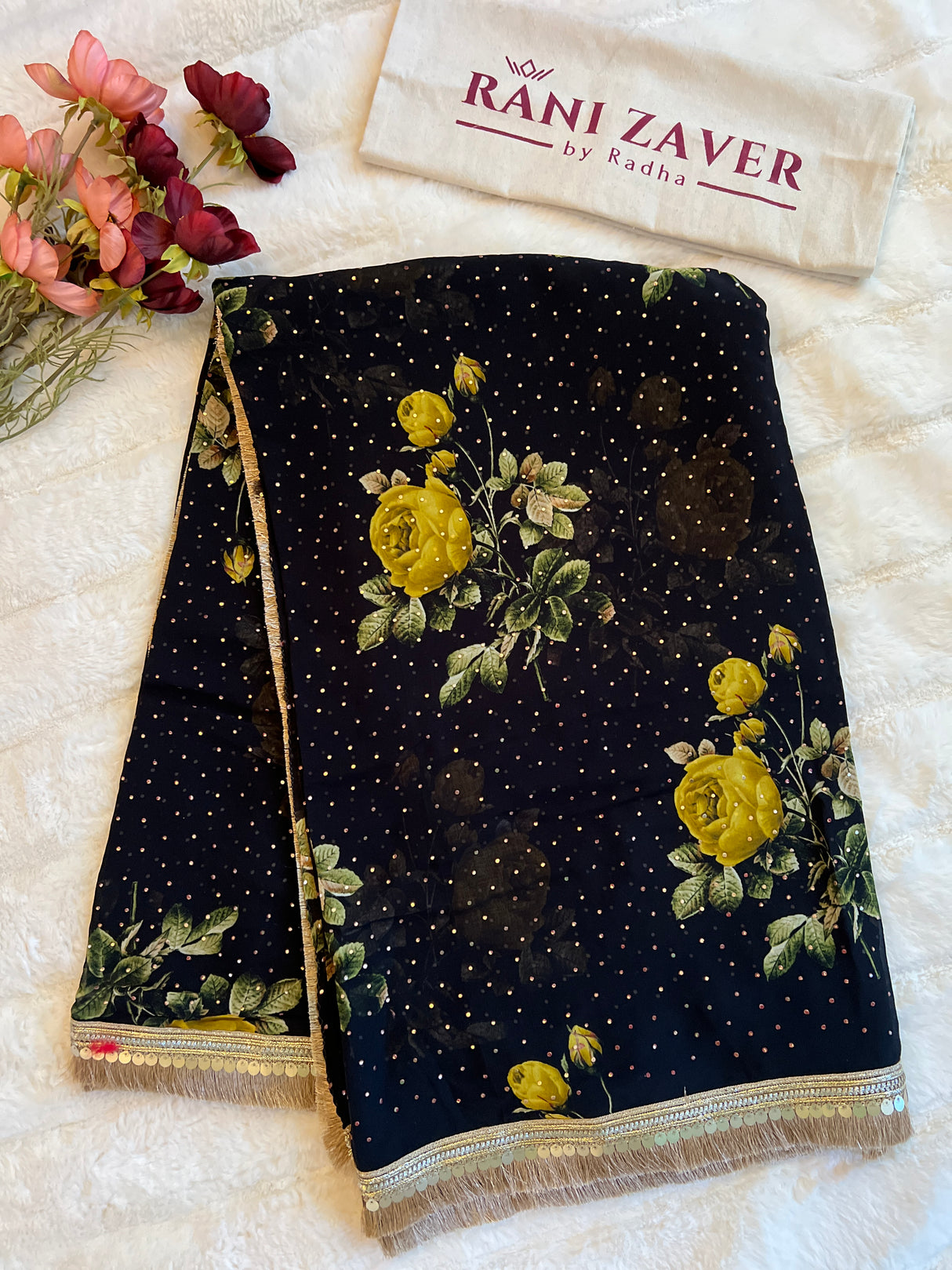 Pure Georgette with Pre-Stitched Blouse