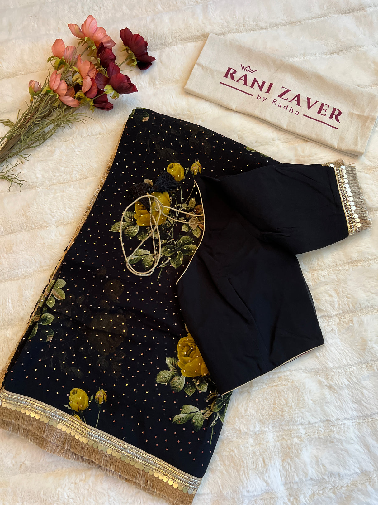 Pure Georgette with Pre-Stitched Blouse