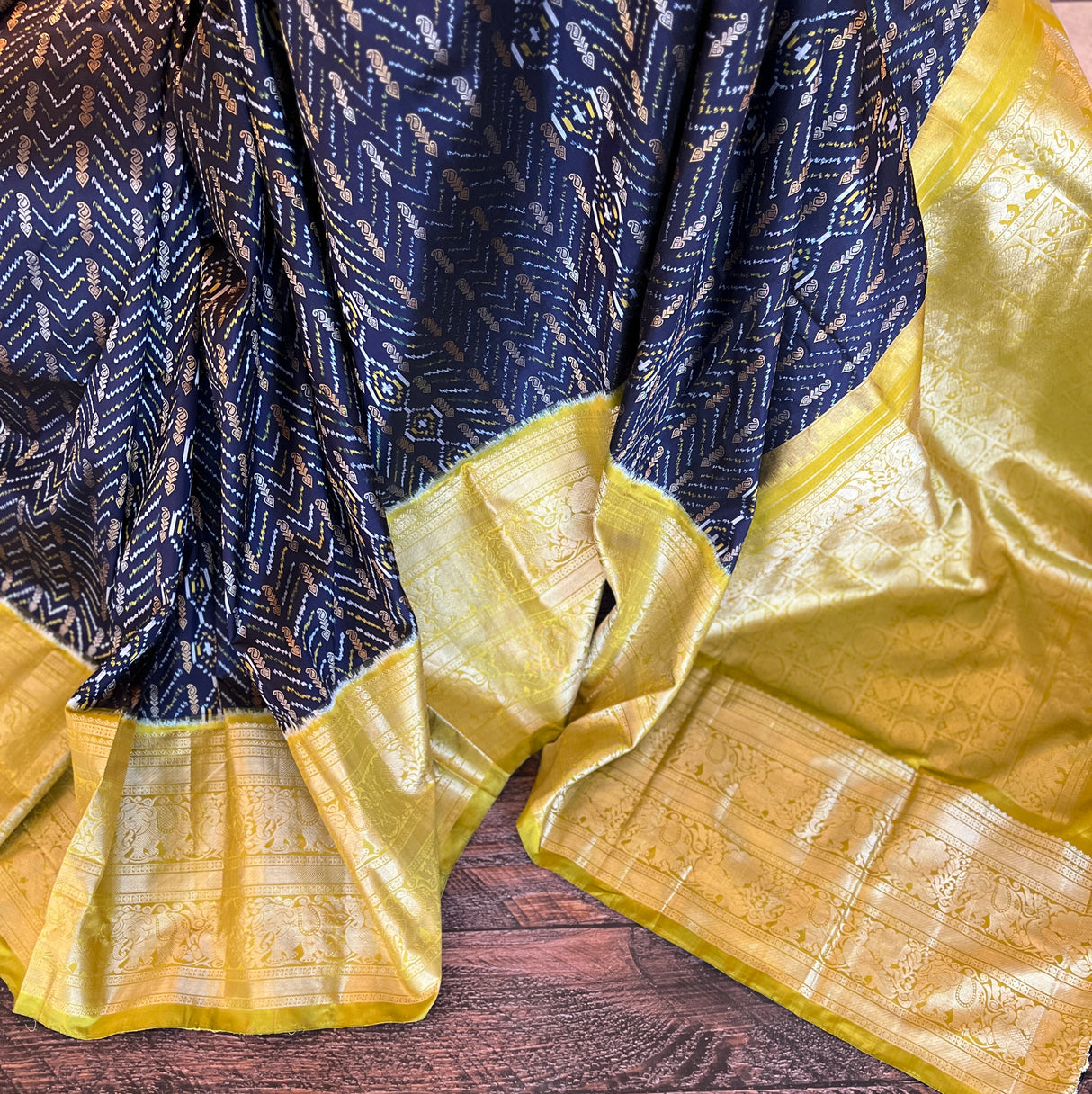 Ikkat Kanchipuram fusion With Jacquard Zari Lines Handloom Pure Silk