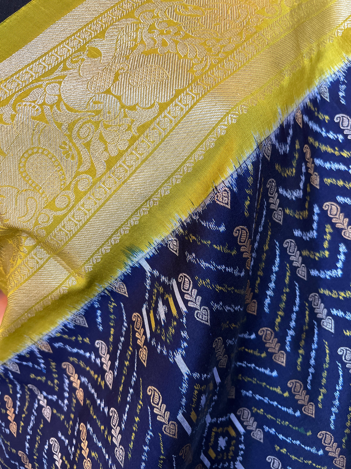 Ikkat Kanchipuram fusion With Jacquard Zari Lines Handloom Pure Silk