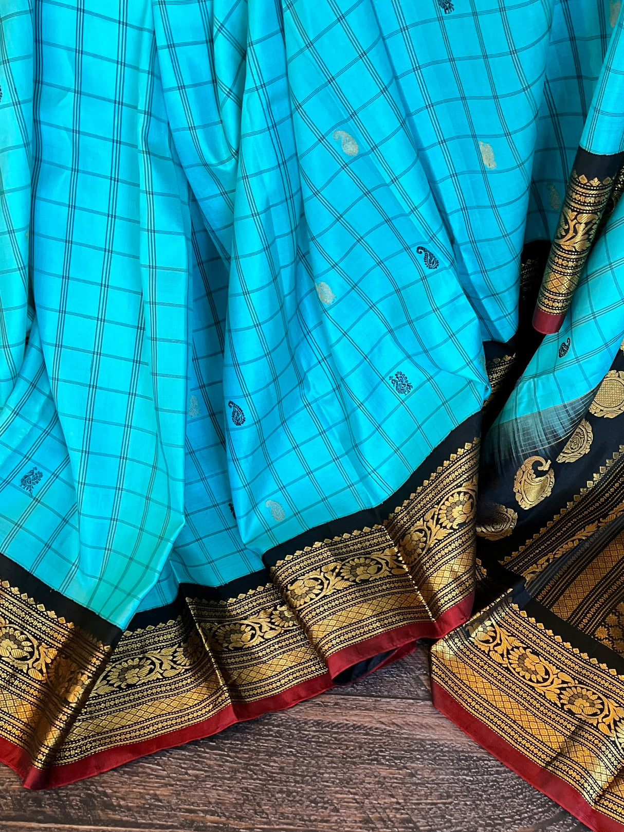 Electric Blue with Black combo Gadwal Handloom Pure Silk