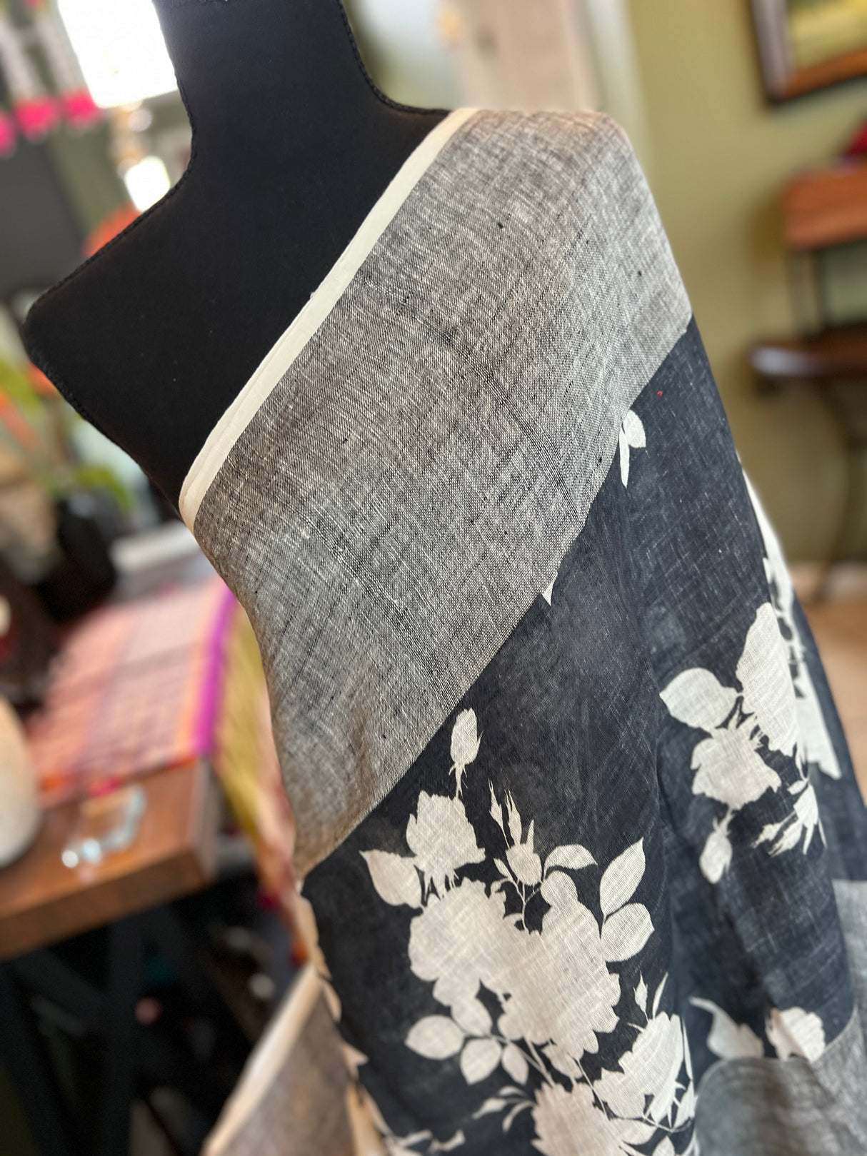 Black  and White Pure Linen
