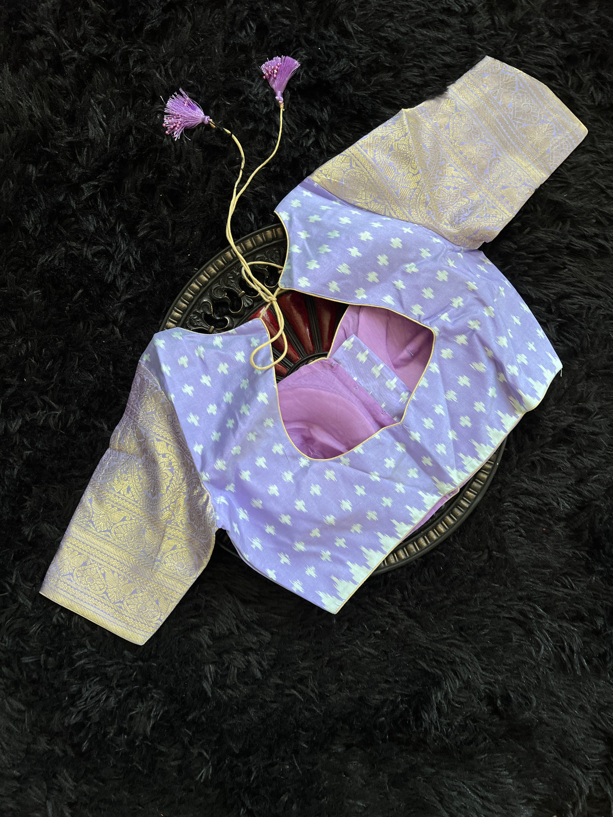 Ikkat Kanchipuram Kusion Handloom Pure Silk with Pre-Stitched Blouse