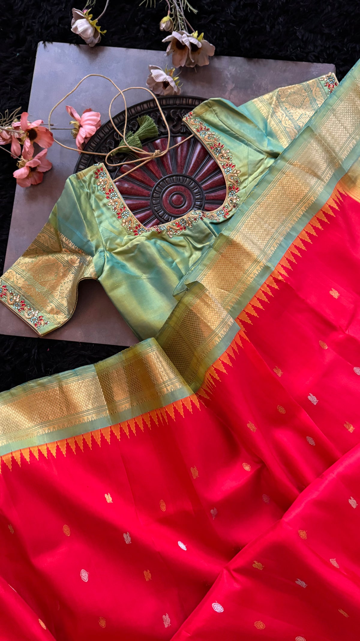 Red Green Gadwal Pure SIlk