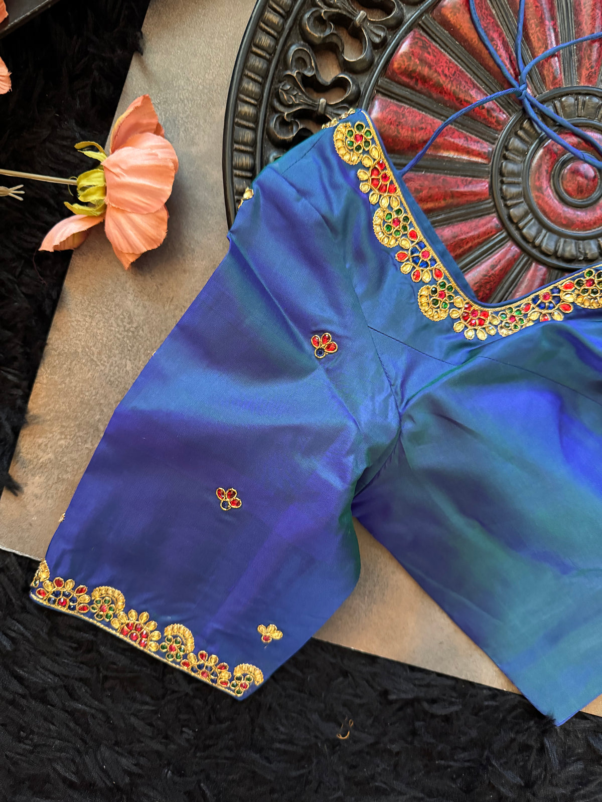 Peacock Blue Maharani Paithani Handloom Pure Silk With Pre-Stitched Blouse