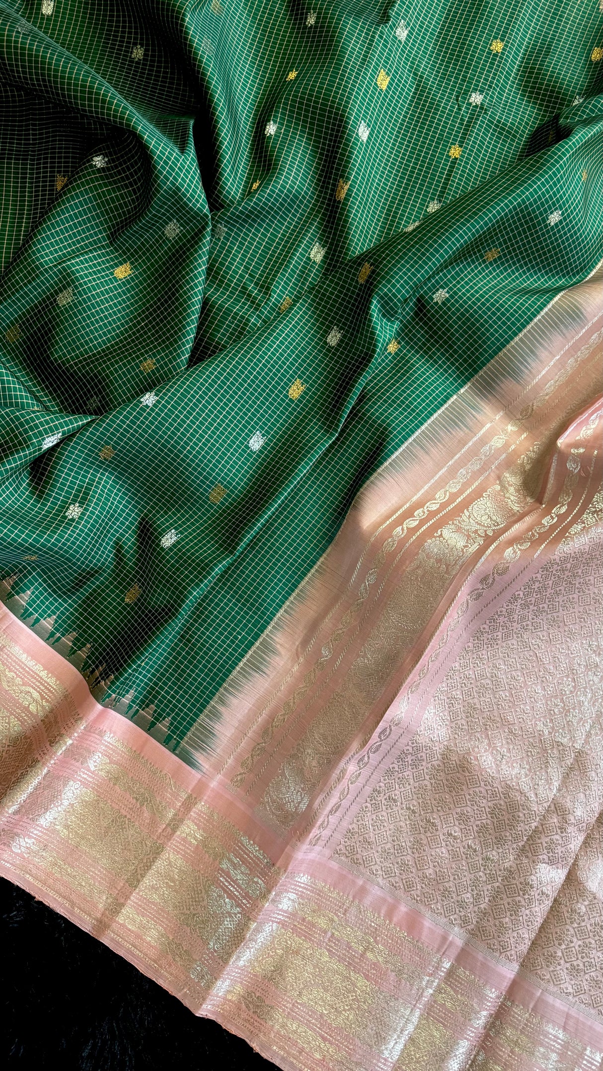 Forest Green/Peachy Pink Tiny Checks Gadwal Handloom Pure Silk