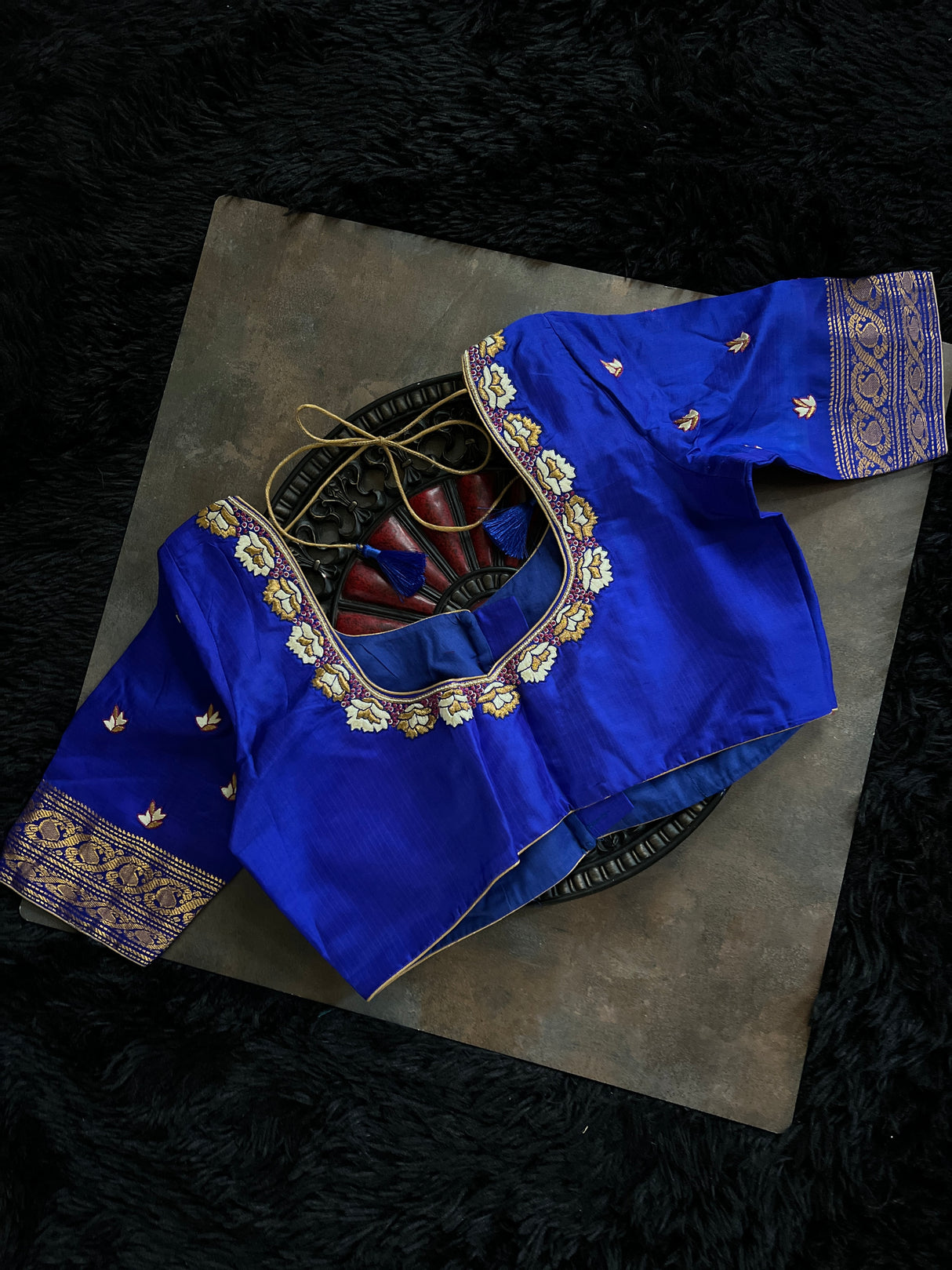 Gadwal handloom Pure Silk With Stitched Blouse