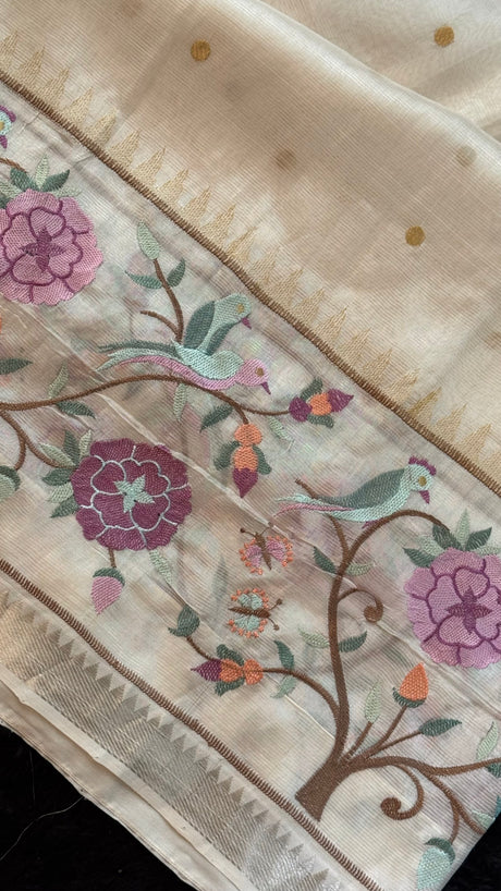 Ivory Mangalgiri Pattu With Embroidered Blouse