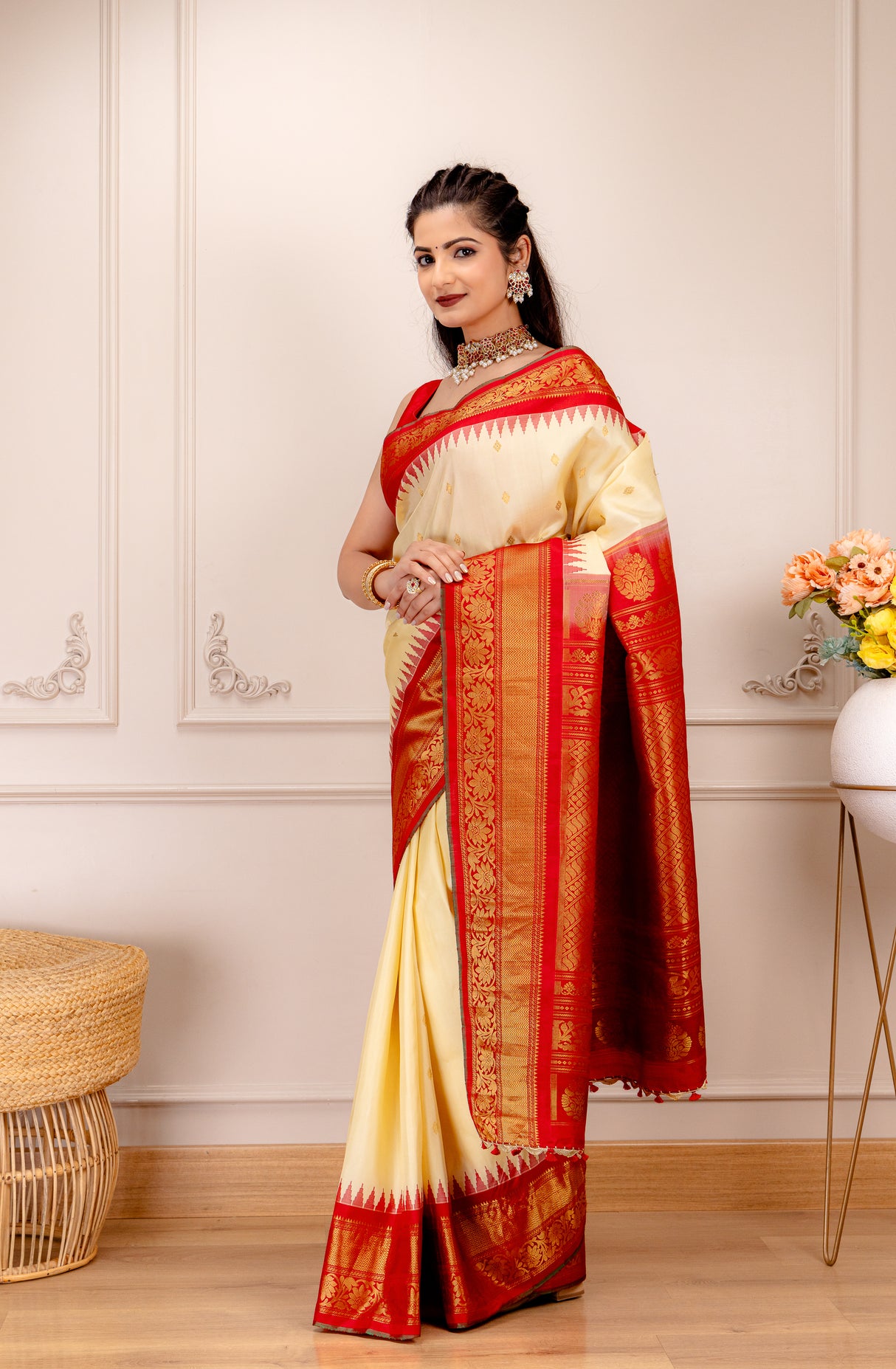 Gadwal Handloom Pure Silk Cream with Red Combo Pre-Stitched Blouse AUS