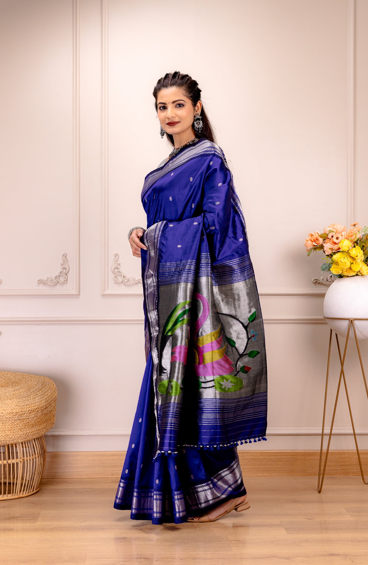 Yeola Paithani Naarali Border Silver Zari Handloom Pure Silk with Pre-Stitched Blouse AUS