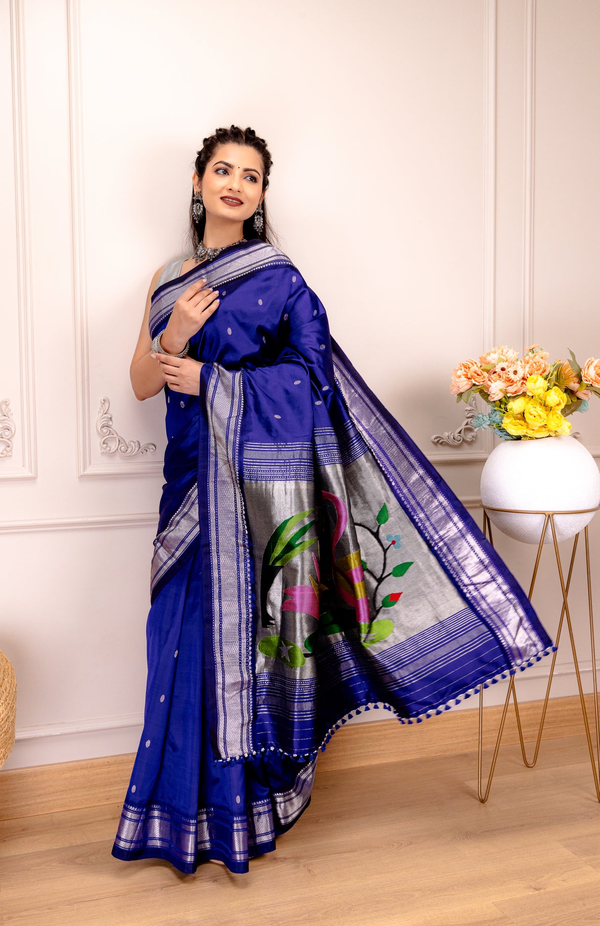 Yeola Paithani Naarali Border Silver Zari Handloom Pure Silk with Pre-Stitched Blouse AUS