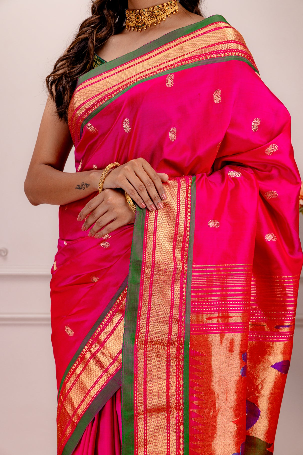 Yeola Paithani Naarali Border Handloom Pure Silk BLR