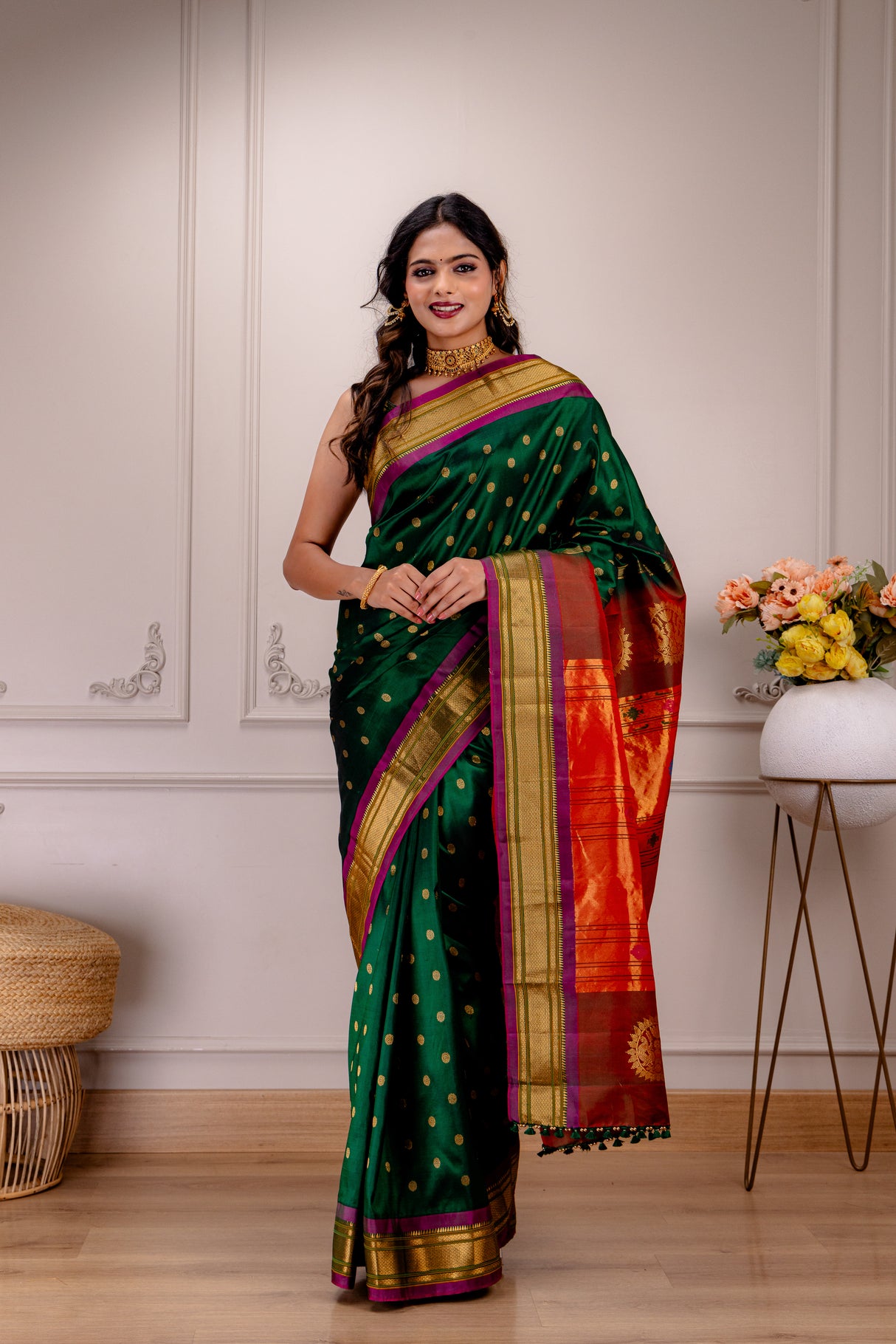 Maharani Paithani Kadiyal Handloom Pure Silk With Stitched Blouse AUS