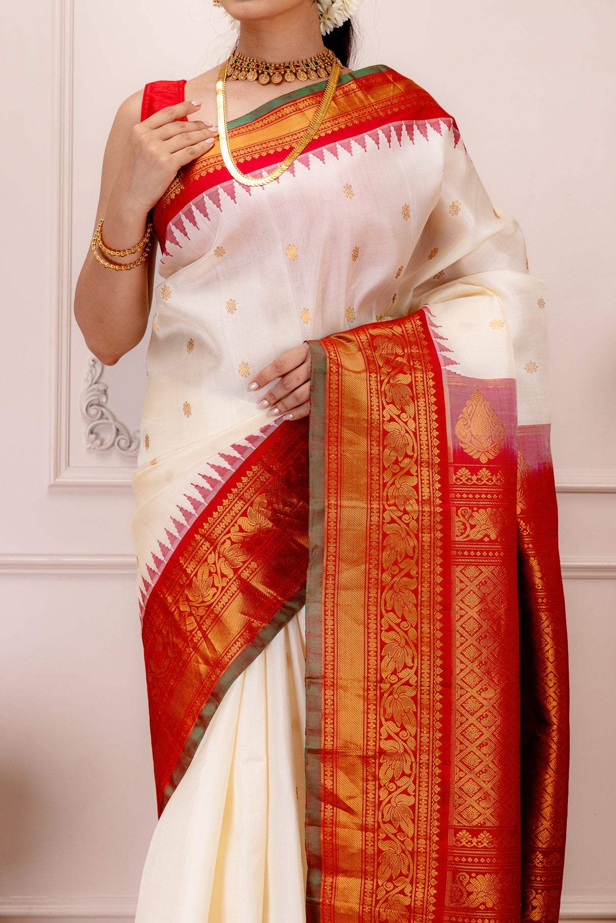 USA Gadwal Handloom Pure Silk cream with red combo 57