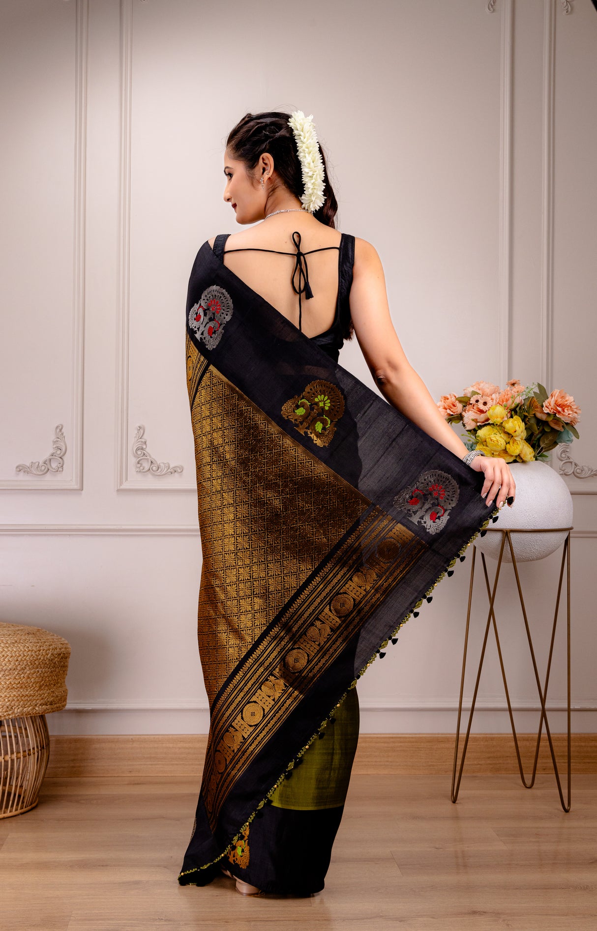 Gadwal Handloom Pure Silk in a contemporary style With Stitched Blouse AUS