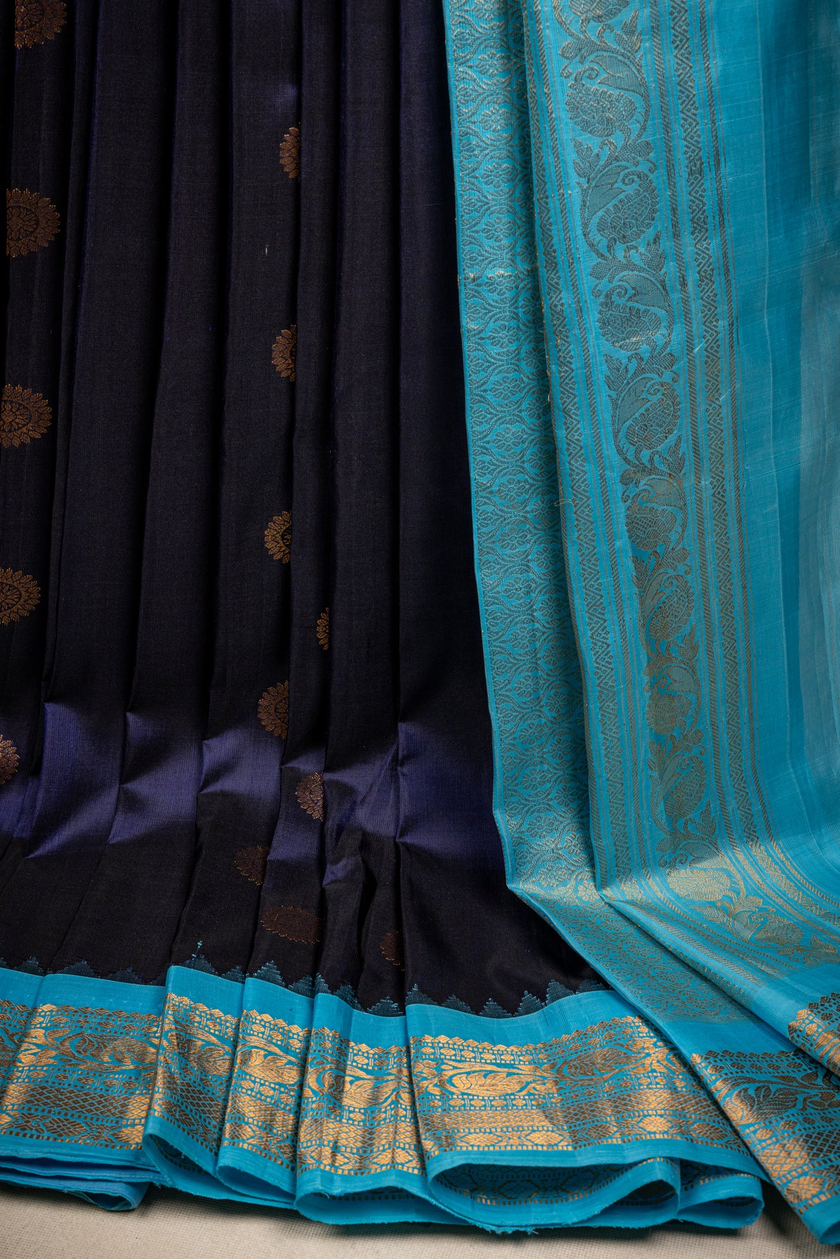 Gadwal handloom Pure Silk saree