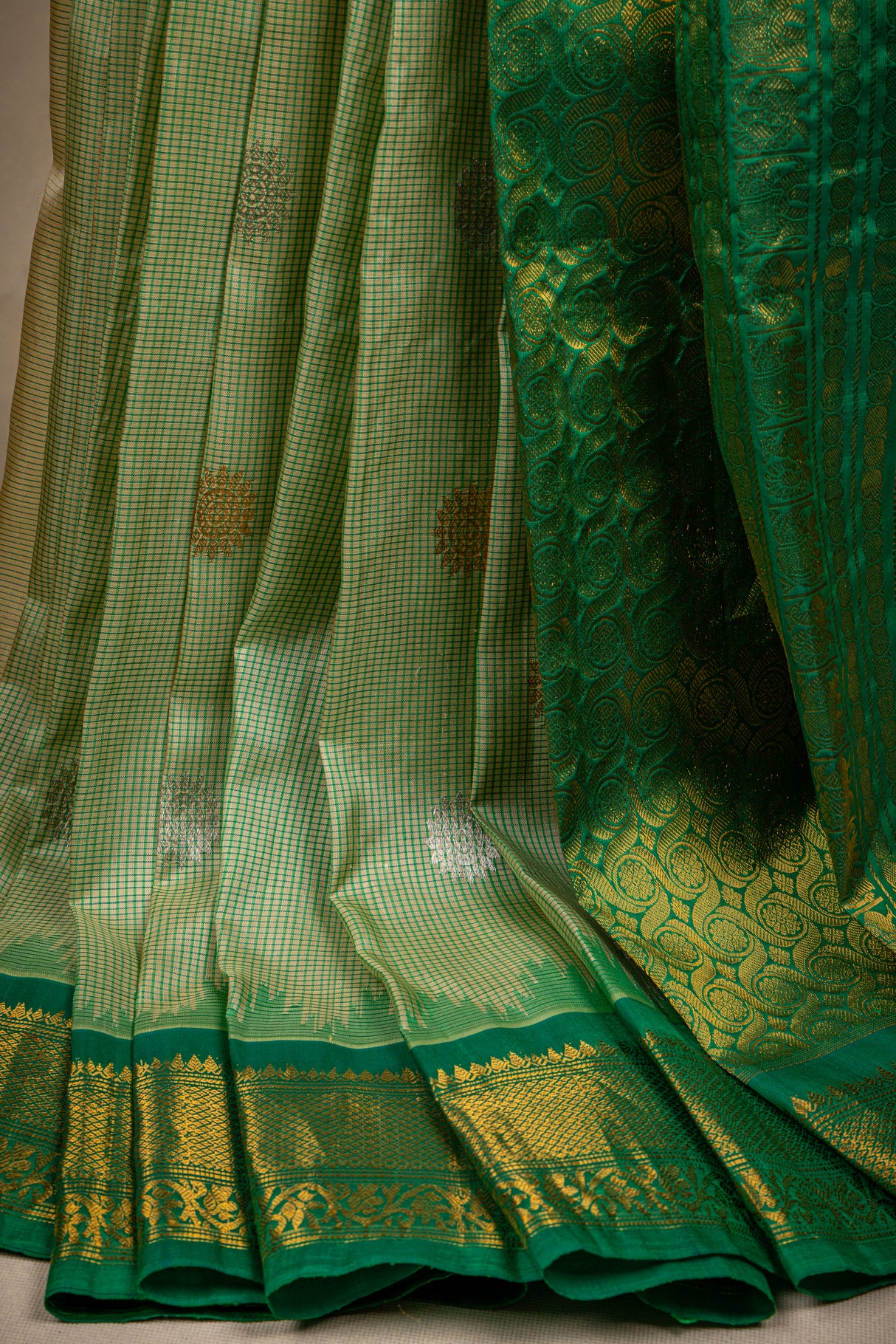 Gadwal handloom Pure Silk saree