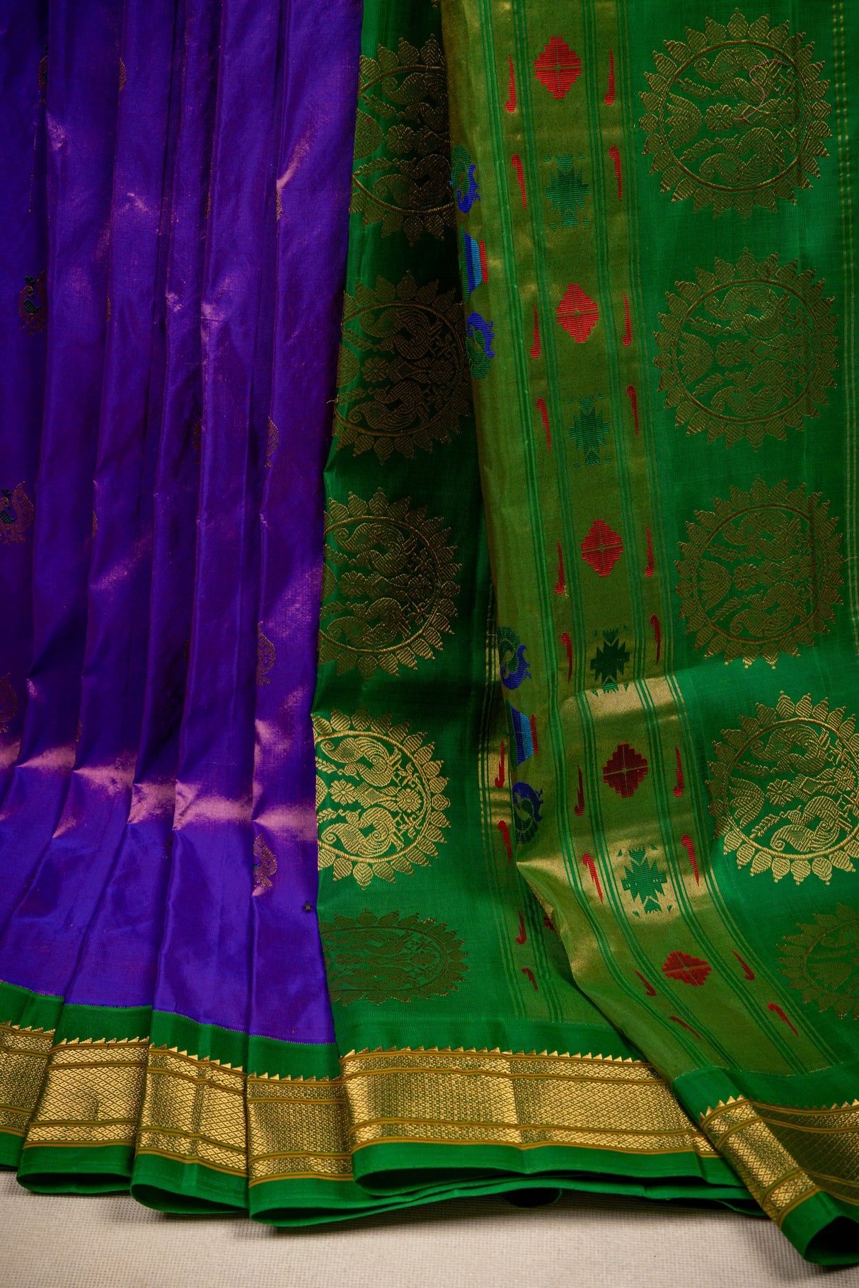 Maharani Paithani Kadiyal handloom Pure Silk 