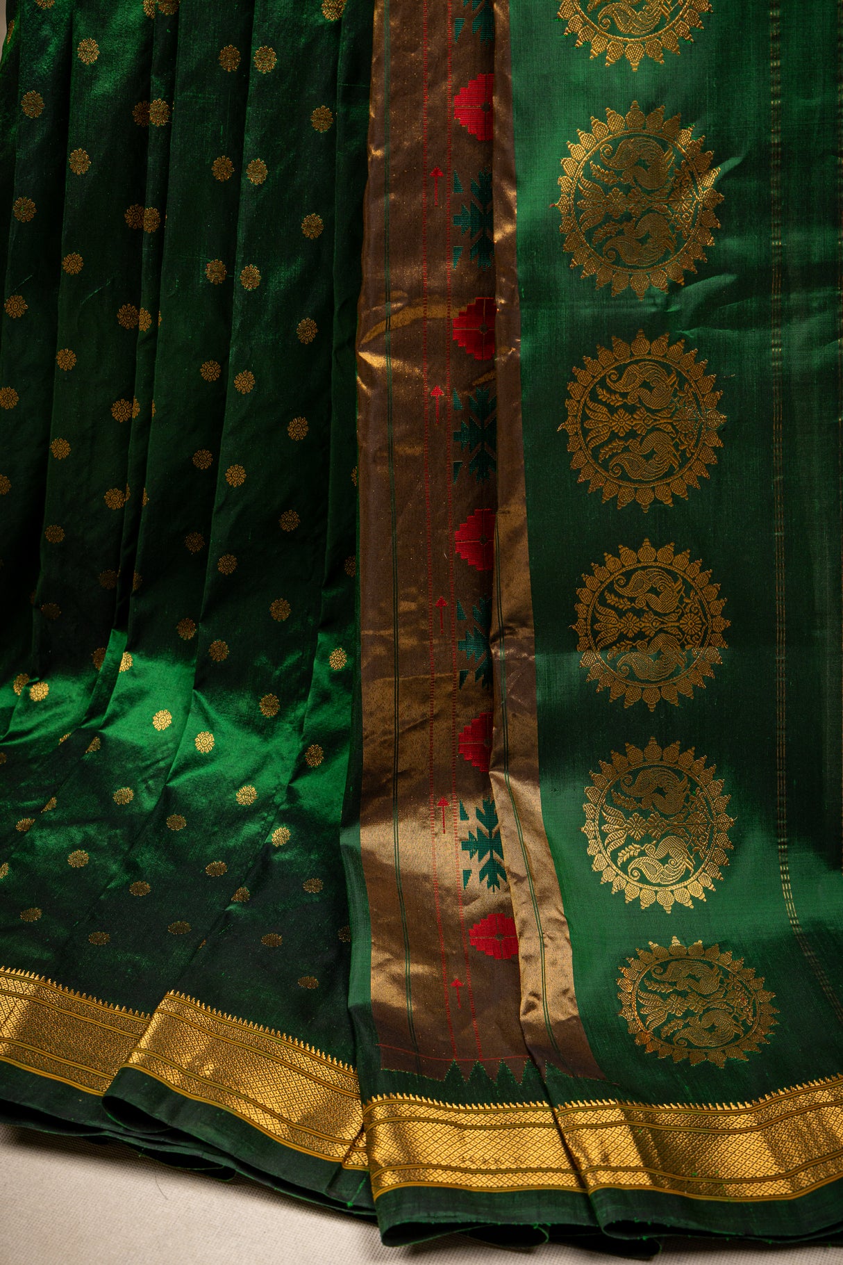 Maharani Kalanjali single color Paithani Handloom Pure Silk 