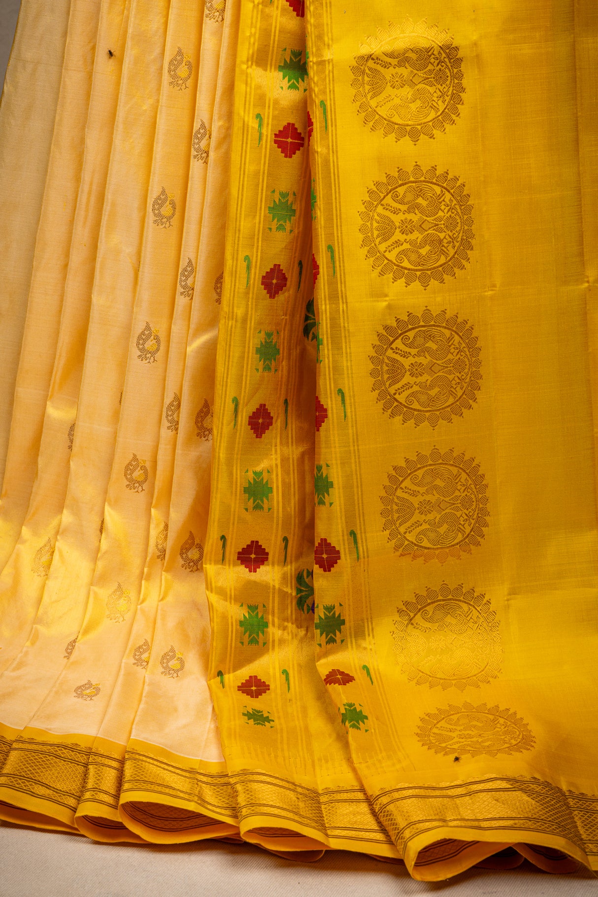 Maharani Paithani kadiyal Handloom Pure Silk