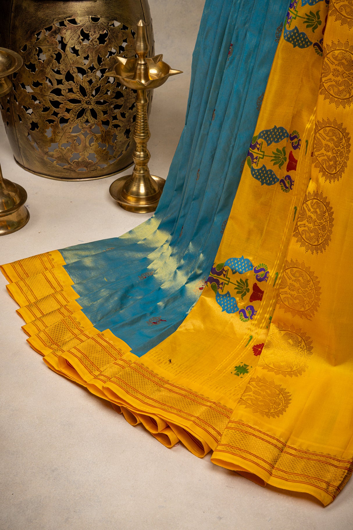 Maharani Paithani kadiyal Handloom Pure Silk