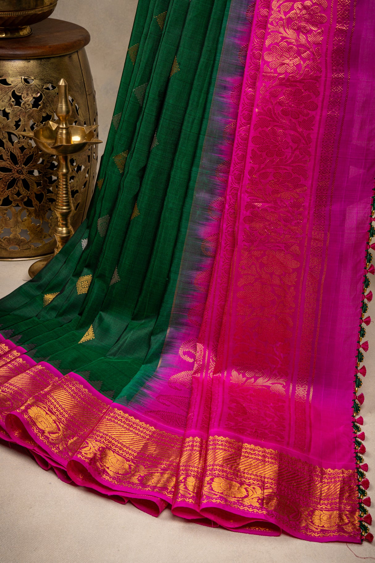 Gadwal handloom Pure Silk Green Hot Pink 