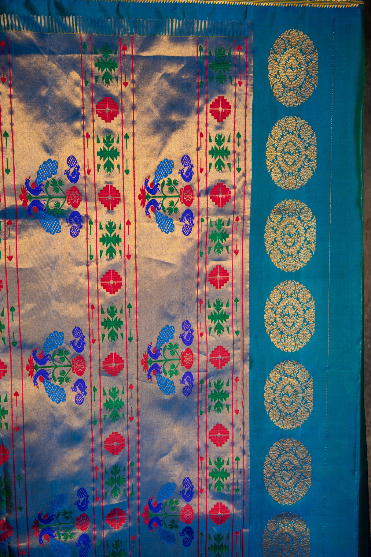 Maharani Paithani Handloom Single Color Pure Silk saree