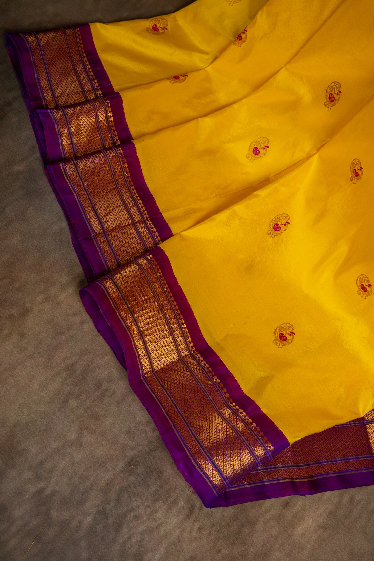 Maharani Paithani Handloom Kadiyal Pure Silk saree 