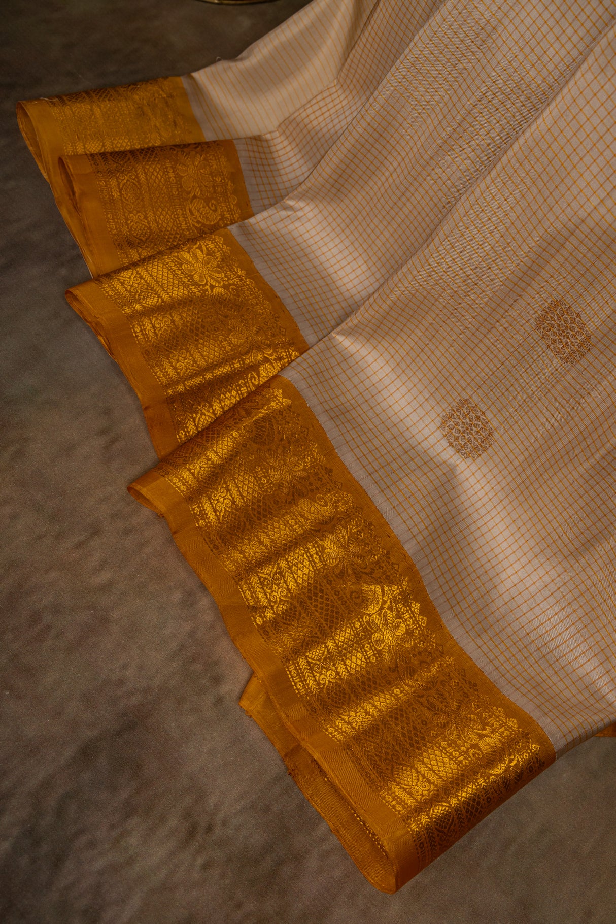 Gadwal Handloom Pure Silk saree