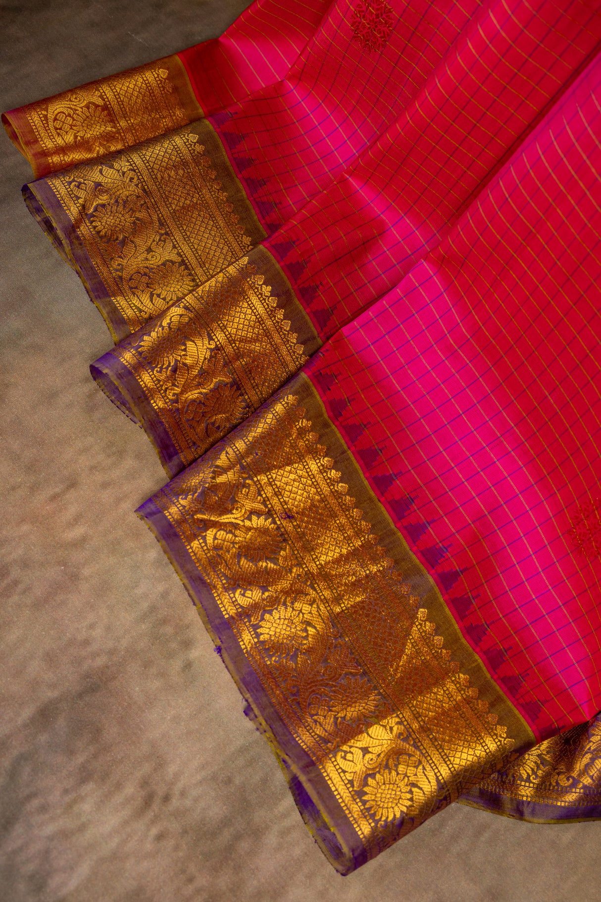 Gadwal Handloom Pure Silk saree