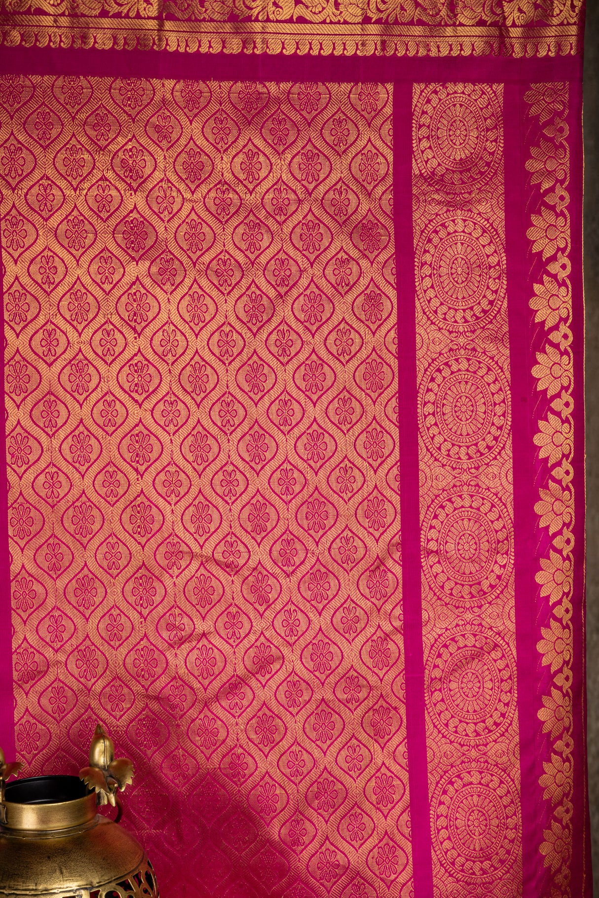 Gadwal Handloom Pure Silk saree