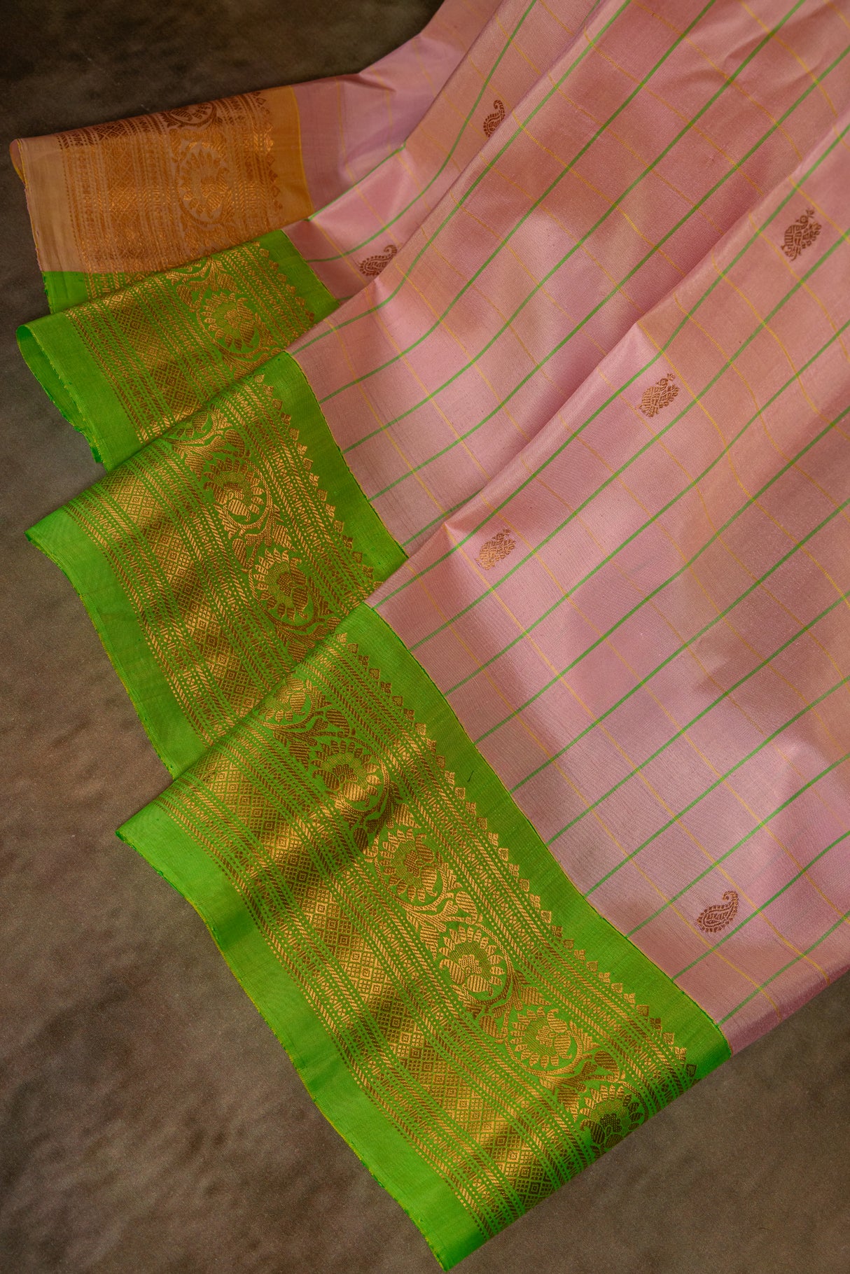 Gadwal Handloom Pure Silk saree