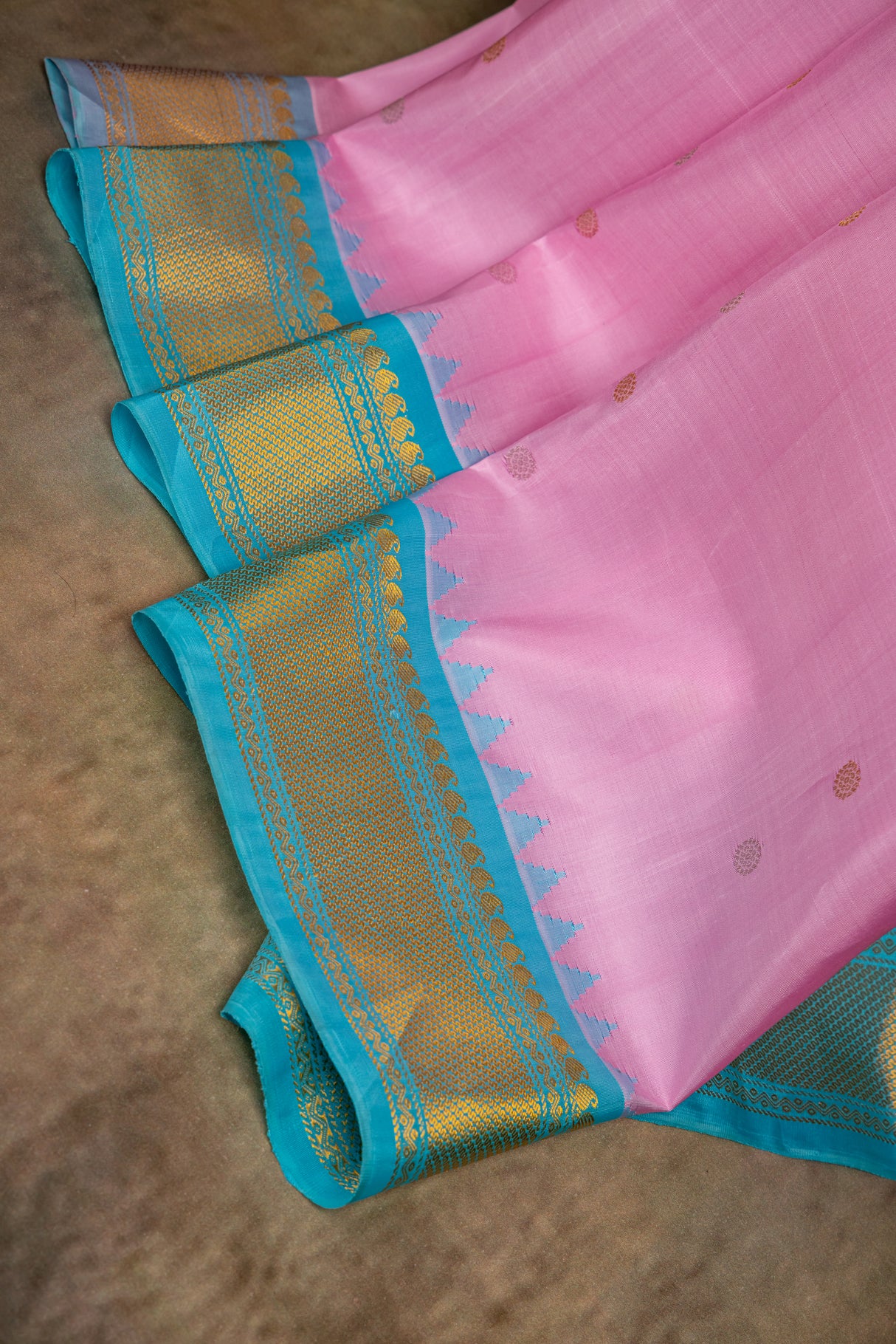 Gadwal Handloom Pure Silk saree