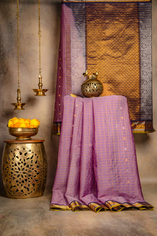 Seco Gadwal Lavender with Navy Blue saree