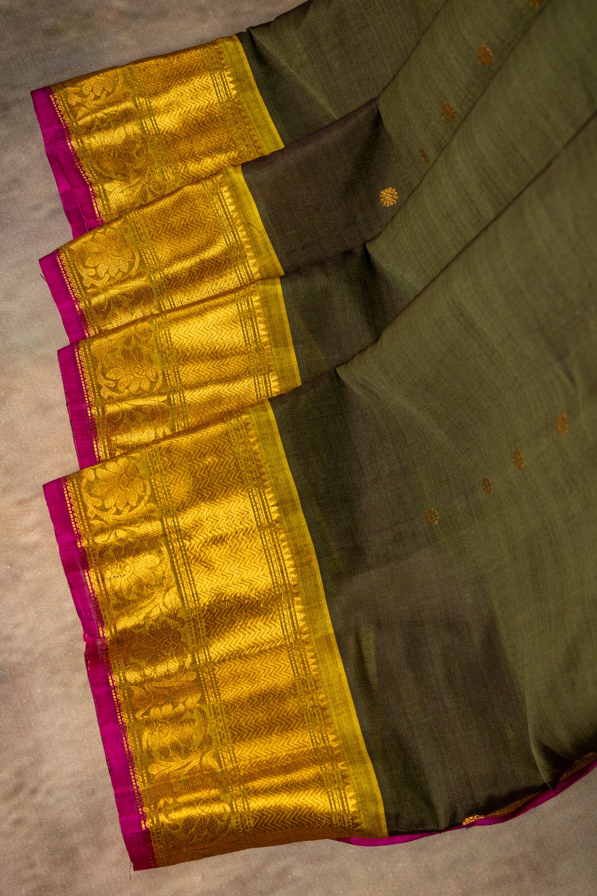 Seco Gadwal Bottle Green With Light Green saree