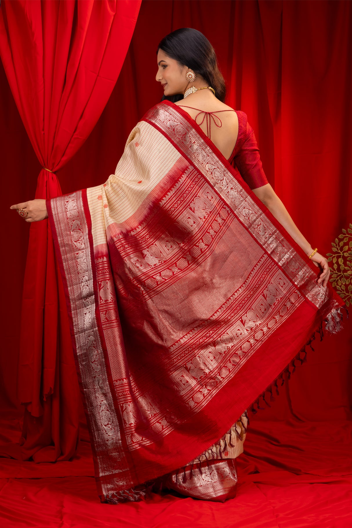 Gadwal Handloom Pure Silk saree