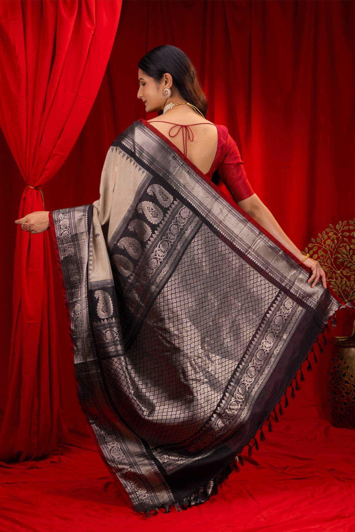 Kanchi Gadwal Handloom Pure Silk